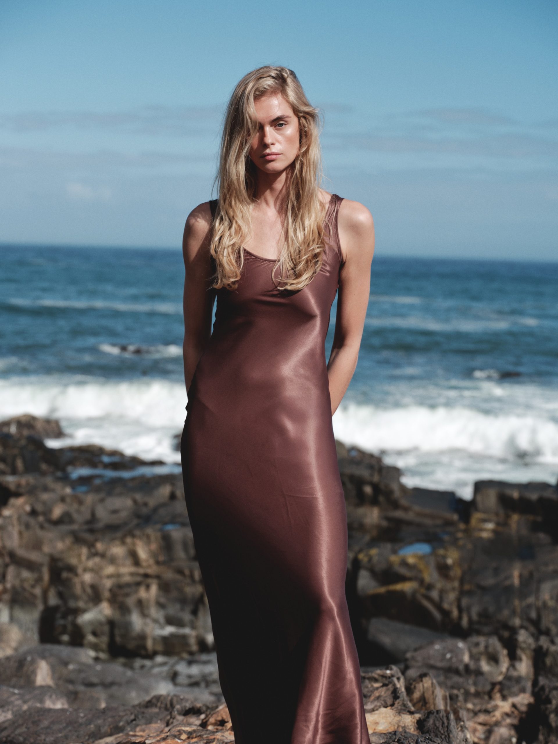 SATEN MAKSİ BOY ELBİSE