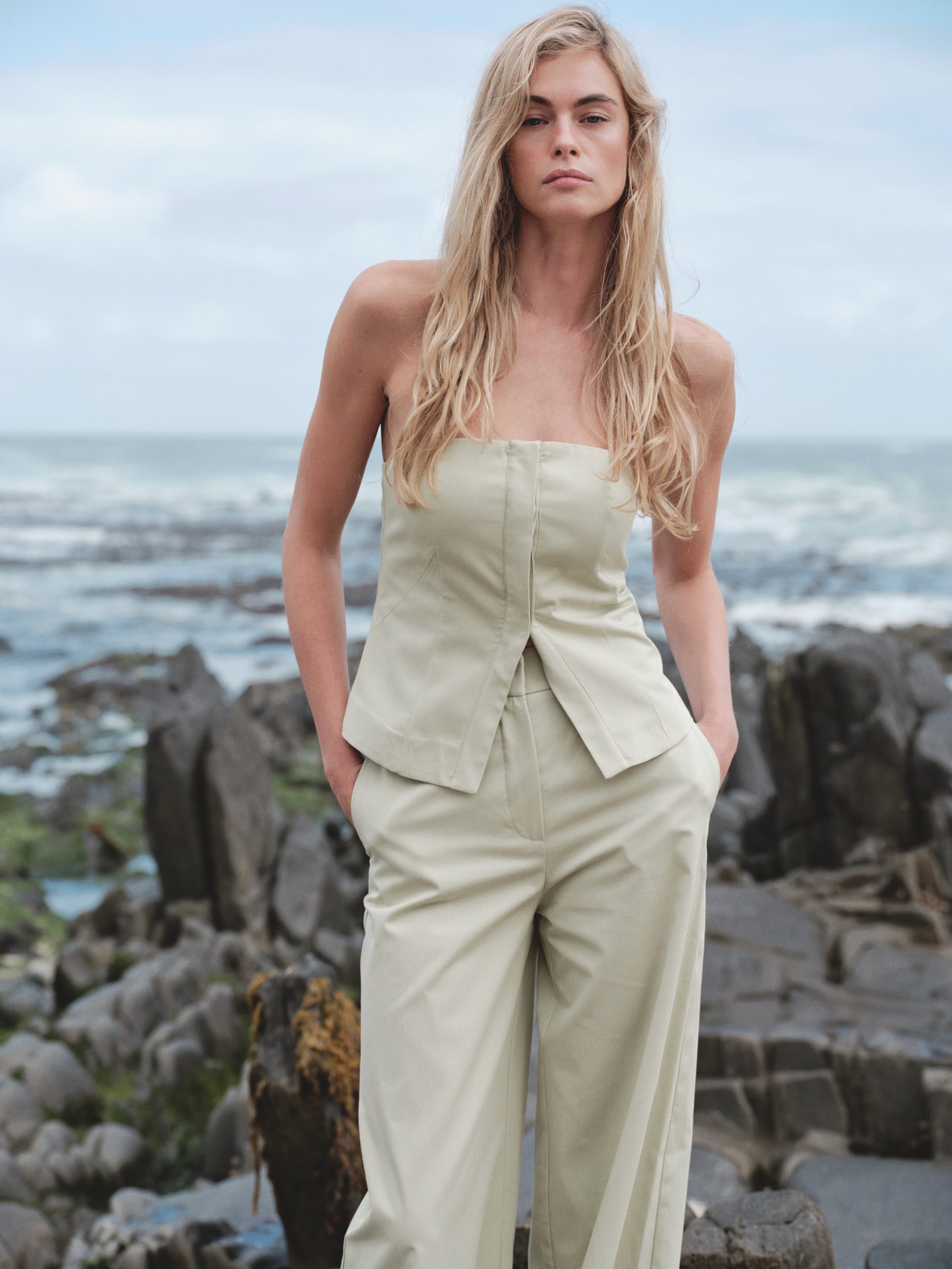 KUPLU STRAPLEZ BÜSTİYER-BOL KESİM PANTOLON